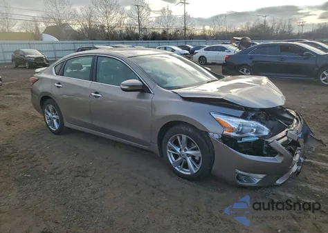 2014 Nissan Altima 2.5 from USA, damaged, VIN 1N4AL3AP4EC104088